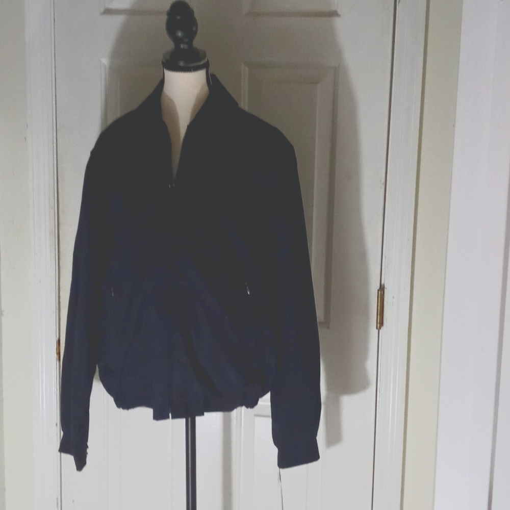 Midweight London fog navy blue casual jacket.